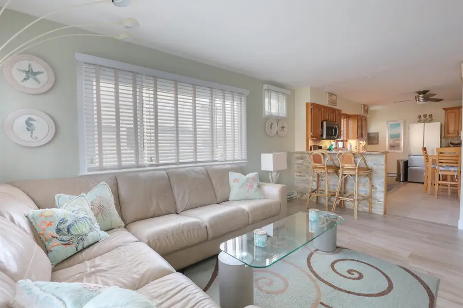 318 E Hollywood Road, Wildwood Crest, NJ 08260 - Image #2