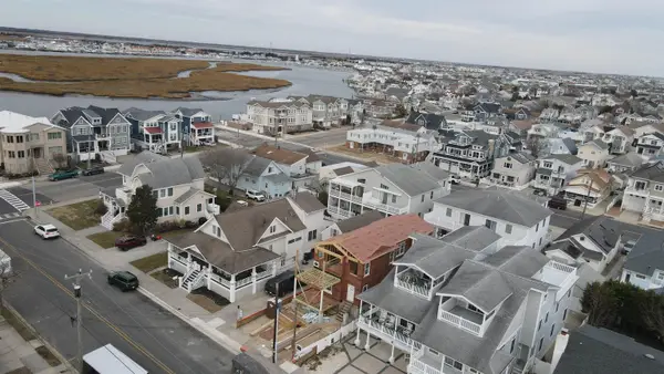 135 W Sweetbriar Road, Wildwood Crest, NJ 08260