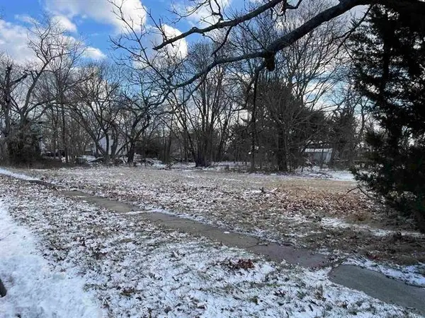 301 Jefferson Ave, Woodbine, NJ 08270