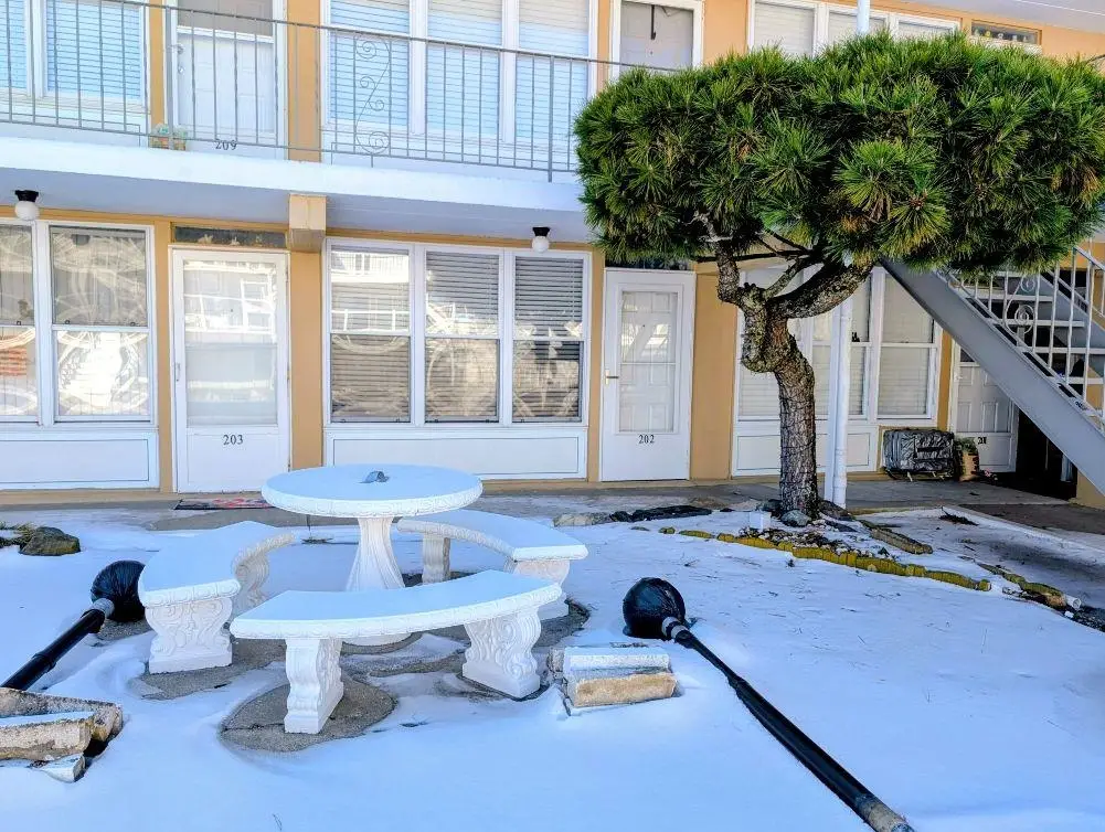 422 E 4th Avenue, North Wildwood, NJ 08260 - Image #1