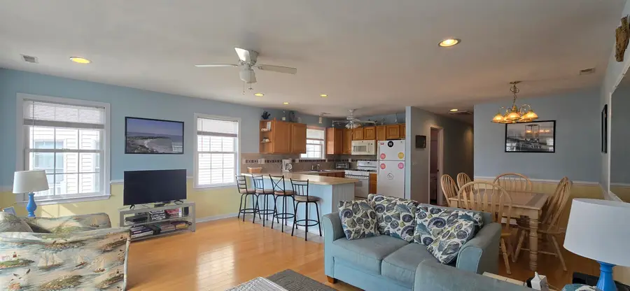 351 E Wildwood Avenue, Wildwood, NJ 08260 - #3