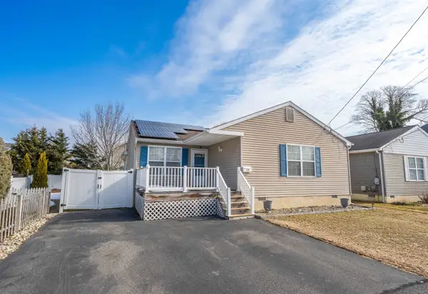 14 W Atlantic Avenue, Cape May Court House, NJ 08210-2258