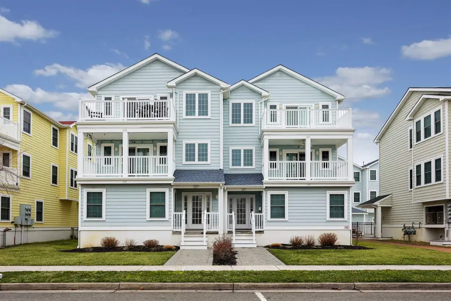 327 E 25th Avenue, North Wildwood, NJ 08260 - #2