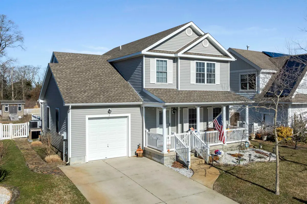 7 N 6th Street, Del Haven, NJ 08251 - #1