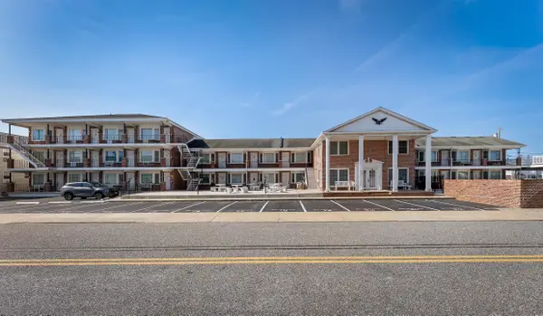 402 E St Paul Avenue, Wildwood Crest, NJ 08260