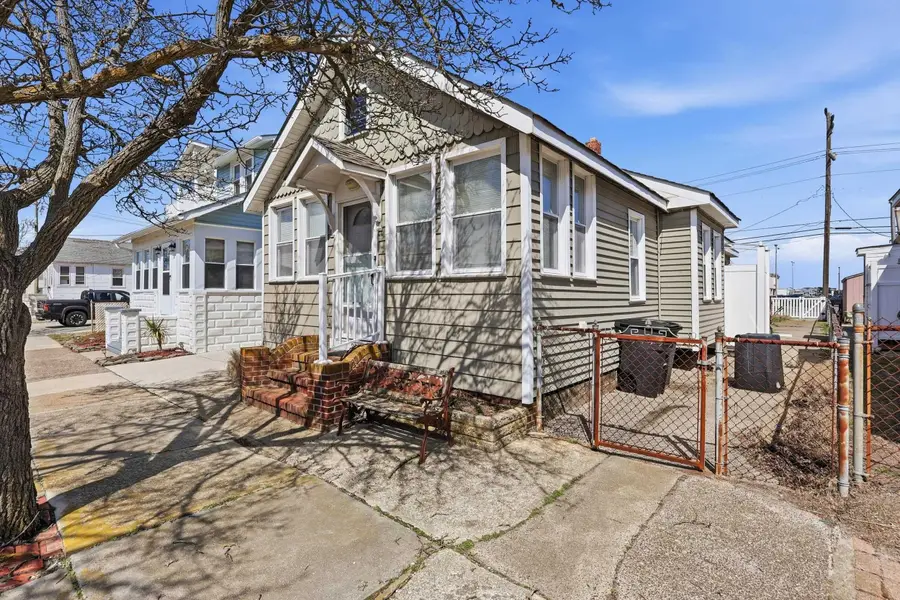 313 W Juniper Avenue, Wildwood, NJ 08260 - #2