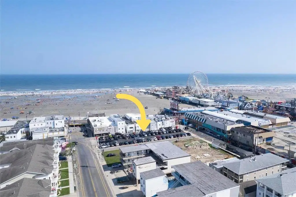 341 E Oak Avenue, Wildwood, NJ 08260 - #1