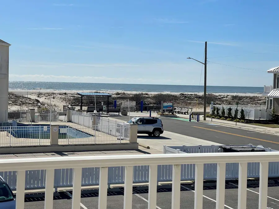 411 E Toledo Avenue, Wildwood Crest, NJ 08260 - #2