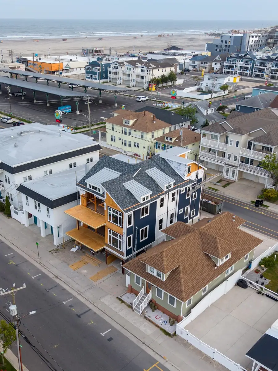320 E 26th Avenue, Wildwood, NJ 08260 - #3