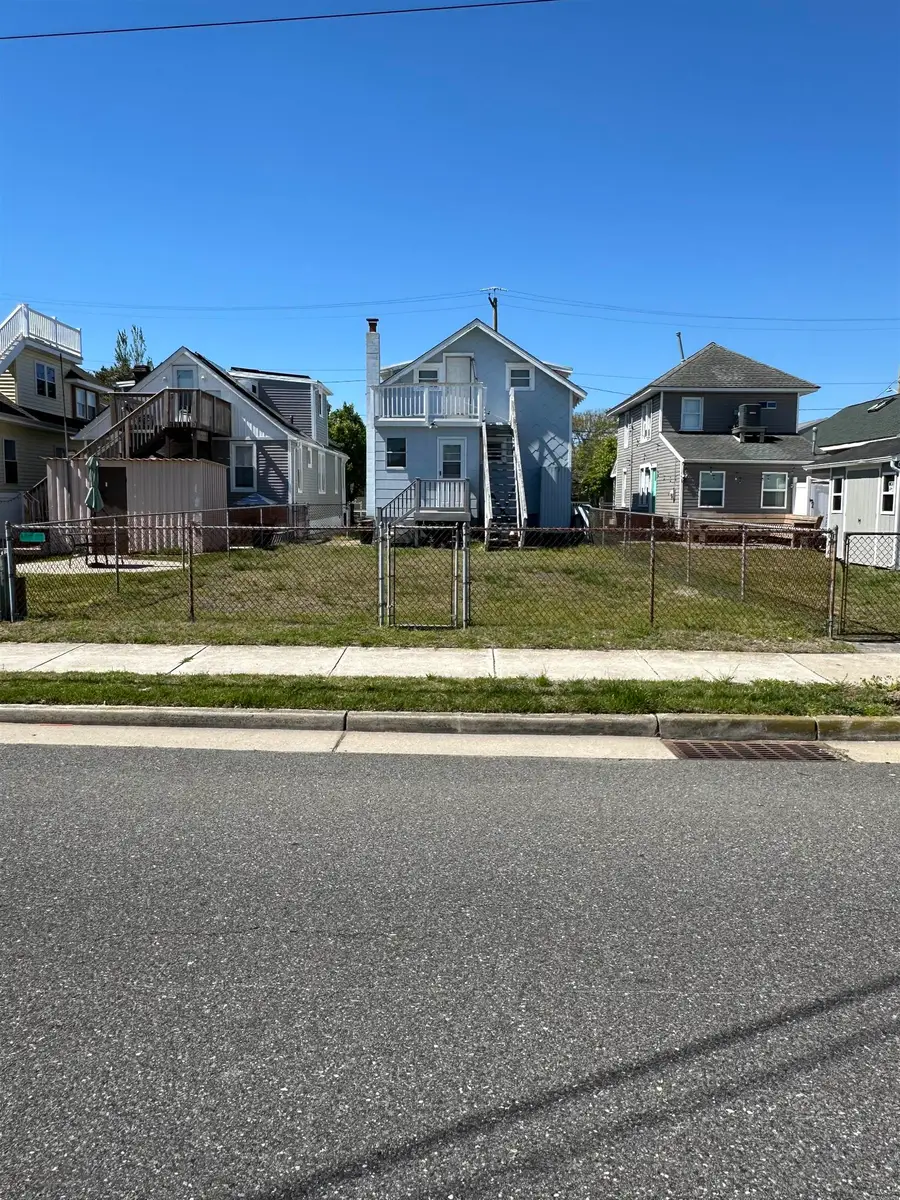 213 W Juniper Avenue, Wildwood, NJ 08260 - #2