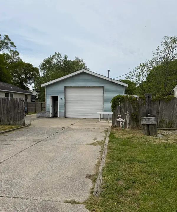 31 E Atlantic Avenue, Cape May Court House, NJ 08210