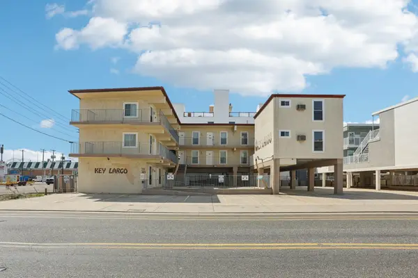 320 E Wildwood Avenue, Wildwood, NJ 08260