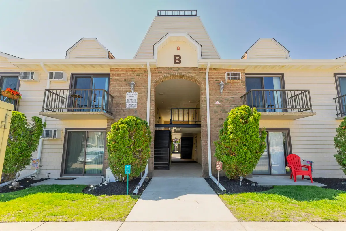 725 Allen Dr, North Wildwood, NJ 08260 - #1