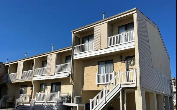 610 W Burk Avenue, Wildwood, NJ 08260