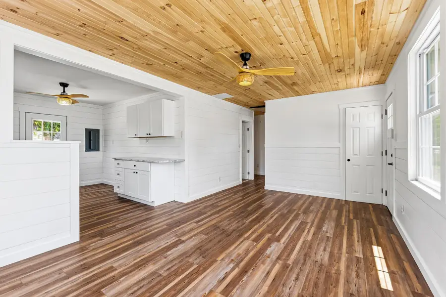 239 E Delaware Parkway, Villas, NJ 08251 - #3