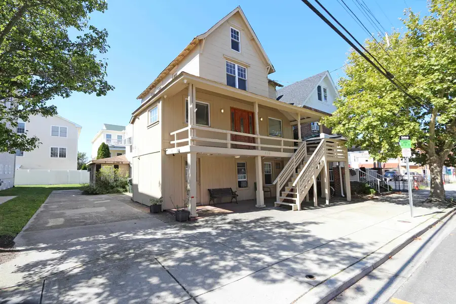 208 E Maple Avenue, Wildwood, NJ 08260 - #2