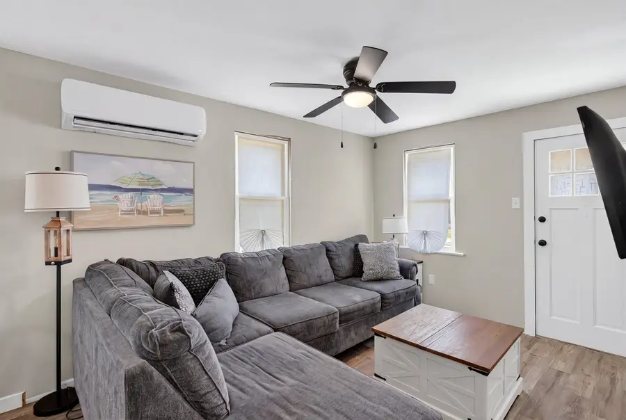 411 W Magnolia Avenue, Wildwood, NJ 08260 - #3