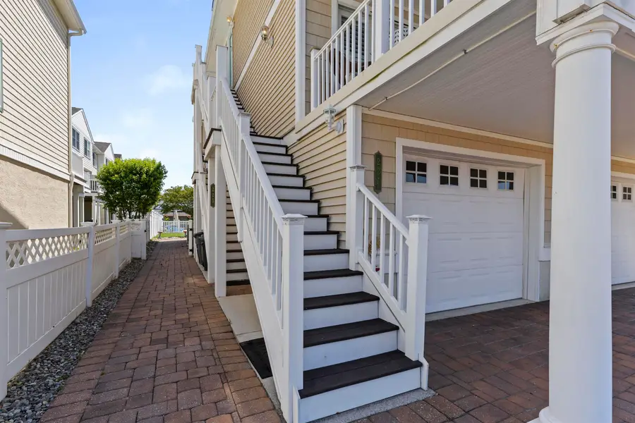 227 E Rochester Avenue, Diamond Beach, NJ 08260 - #2