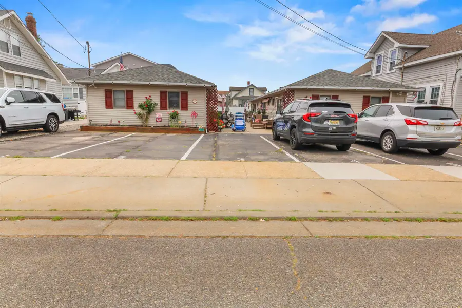 112 1/2 E 21st Street, North Wildwood, NJ 08260 - #3