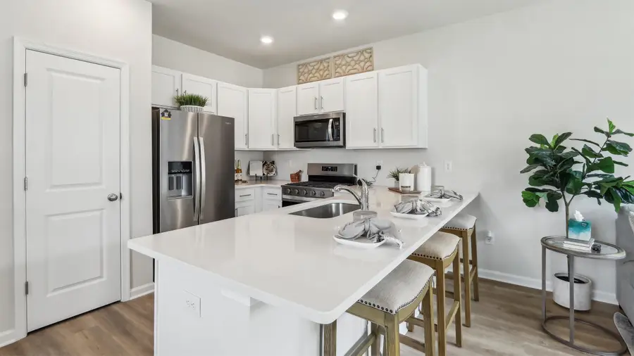 124 W Montgomery Avenue, Wildwood, NJ 08260-4617 - #3