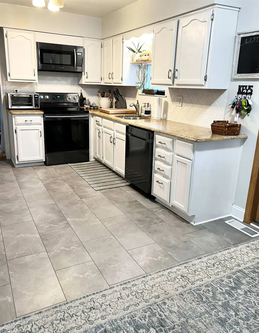 12 S Sunset Drive, Woodbine, NJ 08270 - #3