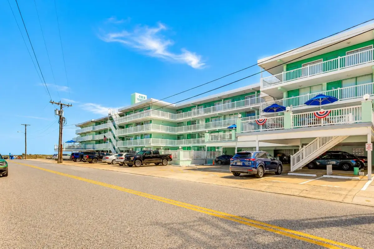 404 E Denver Avenue, Wildwood Crest, NJ 08260 - #1