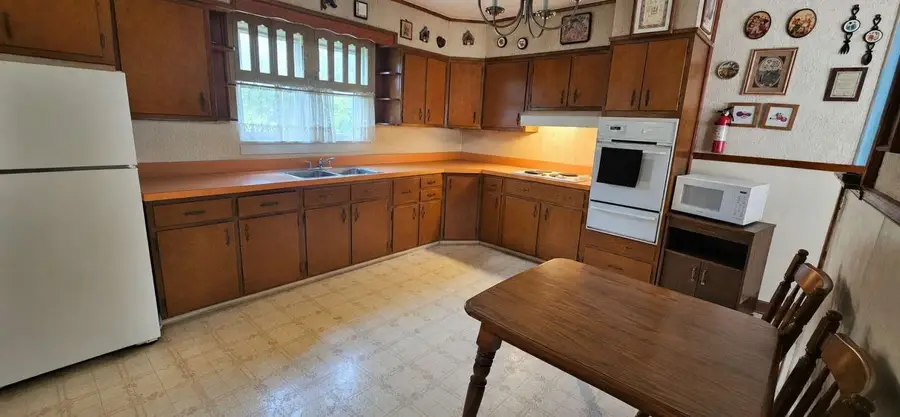 11 Martintown Road, Woodbine, NJ 08270 - #3