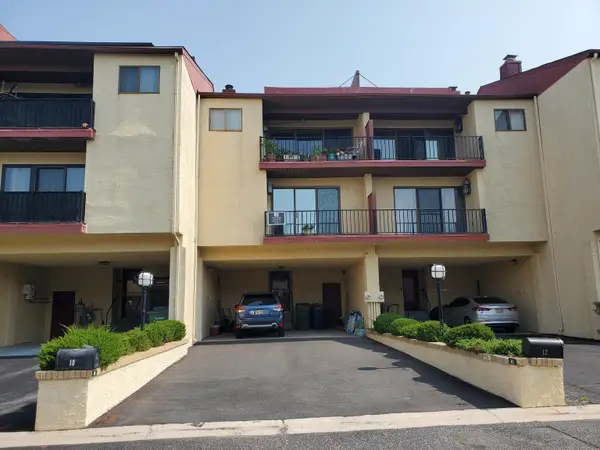10 Empire Drive, Egg Harbor Township, NJ 08232