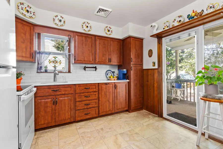 1202 Pennsylvania Avenue, Cape May, NJ 08204 - #3