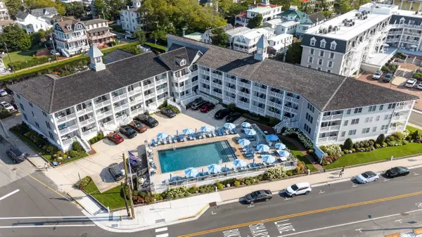 11 Beach Avenue, Cape May, NJ 08204