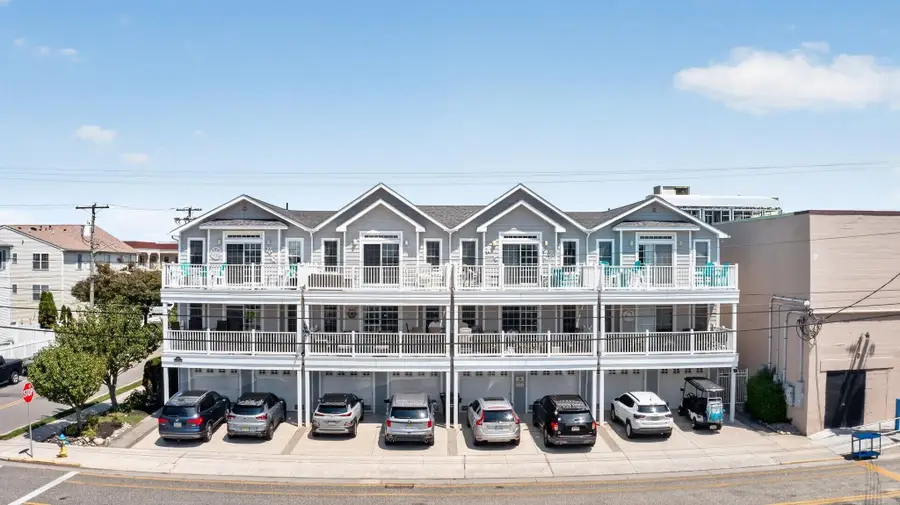 401 E Pine Avenue, Wildwood, NJ 08260 - #3