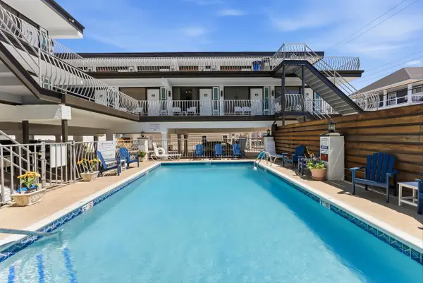 313 E Glenwood Avenue, Wildwood, NJ 08260