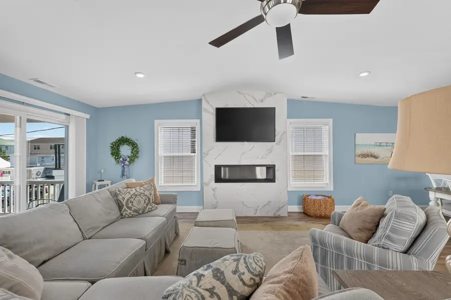 318 E 16th Avenue, North Wildwood, NJ 08260 - #3