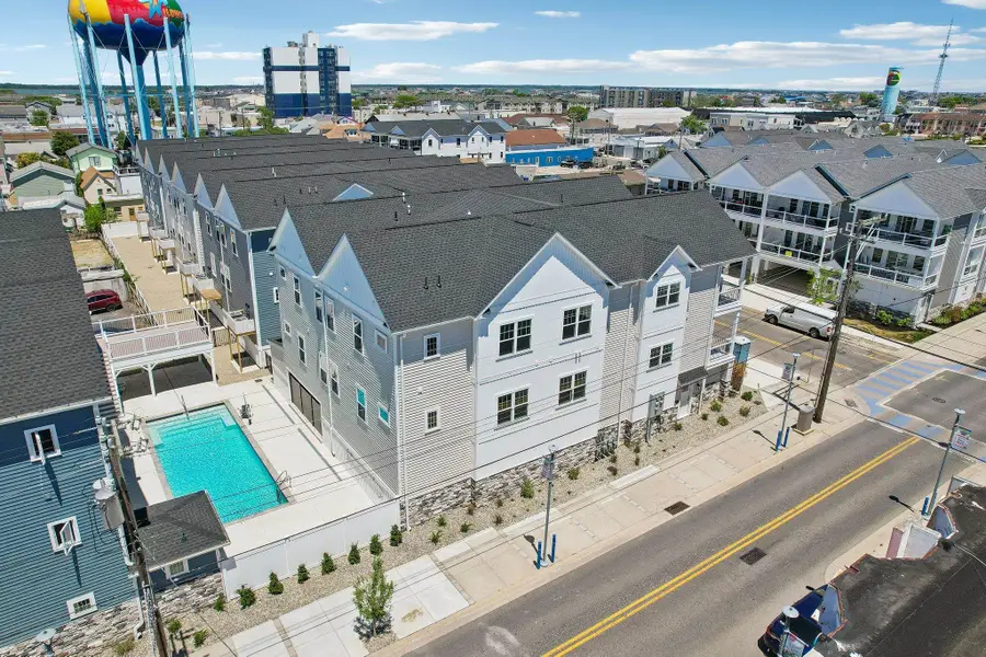 162 E Garfield Avenue, Wildwood, NJ 08260 - #3