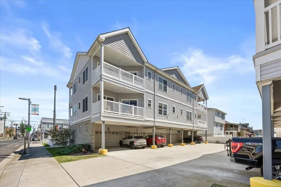 200 E Youngs Avenue, Wildwood, NJ 08260 - #3