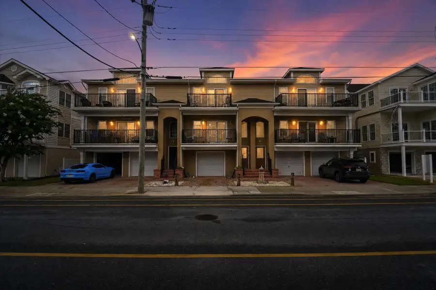 117 E Maple Avenue, Wildwood, NJ 08260 - #2