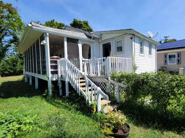 225 E Delaware Parkway, Villas, NJ 08251
