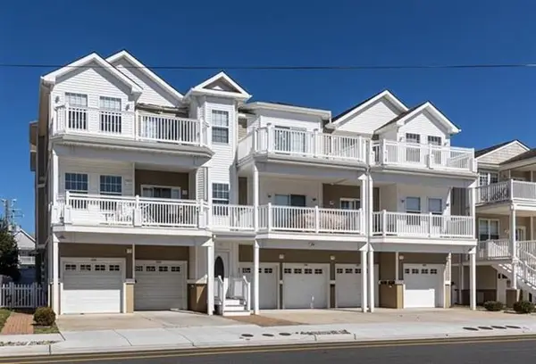 213 E Taylor Avenue, Wildwood, NJ 08260-2424
