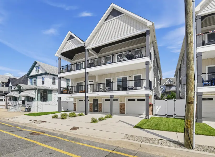 137 E Pine Avenue, Wildwood, NJ 08260 - #2