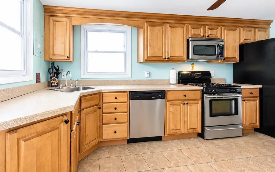 317 E Topeka Avenue, Wildwood Crest, NJ 08260 - #3