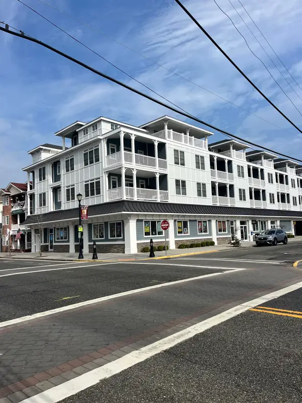 33 42nd Street, Sea Isle City, NJ 08243