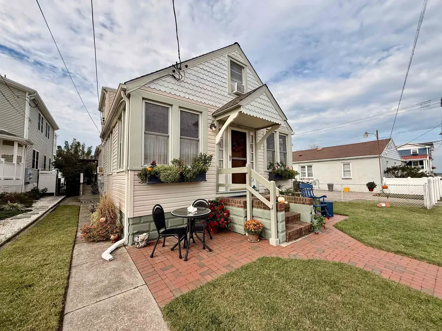 140 W Cardinal Avenue, Wildwood Crest, NJ 08260 - #3