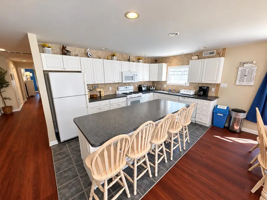 421 E 18th Street, North Wildwood, NJ 08260 - #2