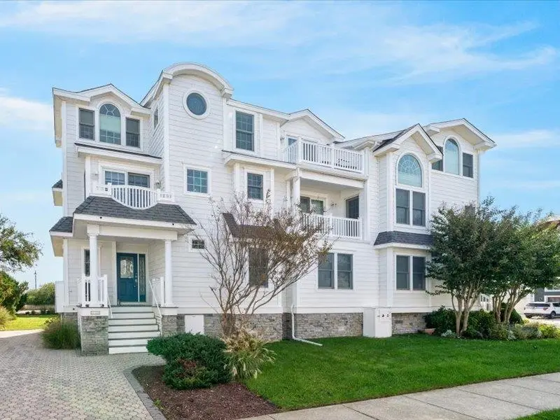 17 45th Street, Sea Isle City, NJ 08243 - #3