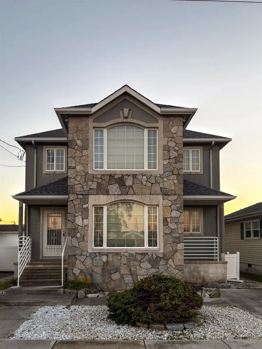 216 E Newark Avenue, Wildwood Crest, NJ 08260 - #3