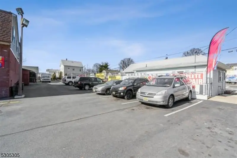 75 Georges Rd, New Brunswick, NJ 08901 - Image #1