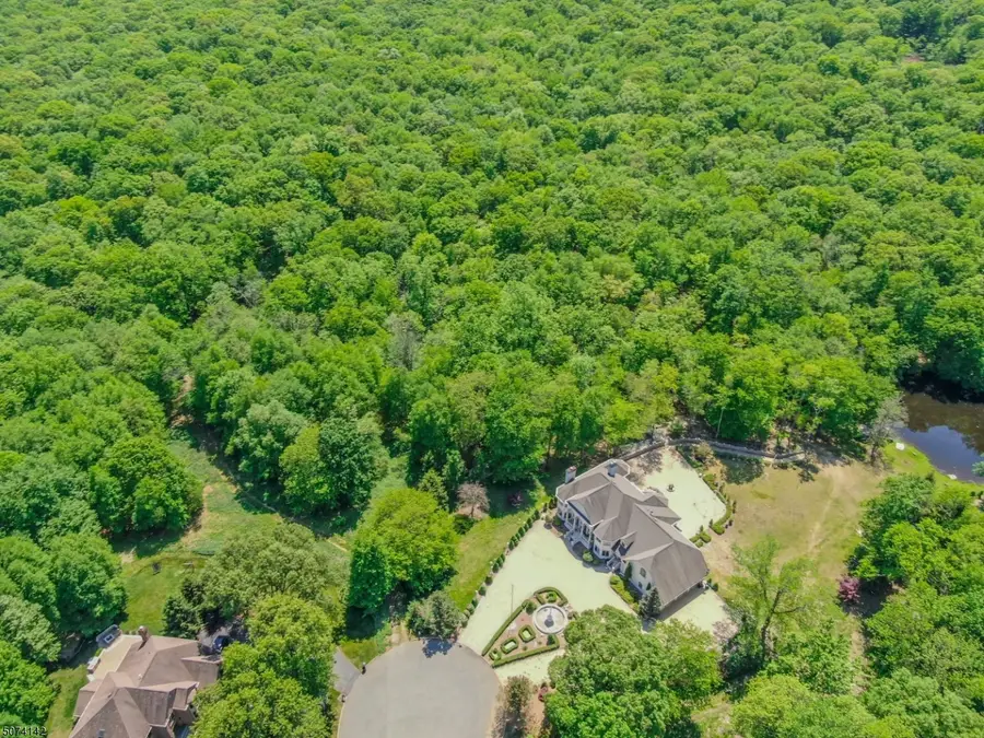 9 Vista Ct, Kinnelon, NJ 07405 - Image #3