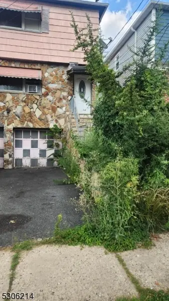 30 Argyle Ter, Irvington, NJ 07111 - Image #2