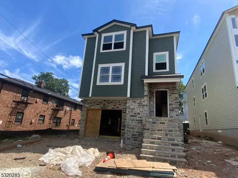 307 Chilton St, Elizabeth, NJ 07208 - Image #3