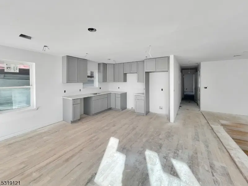 689 Clinton Ave, Newark, NJ 07108 - Image #2